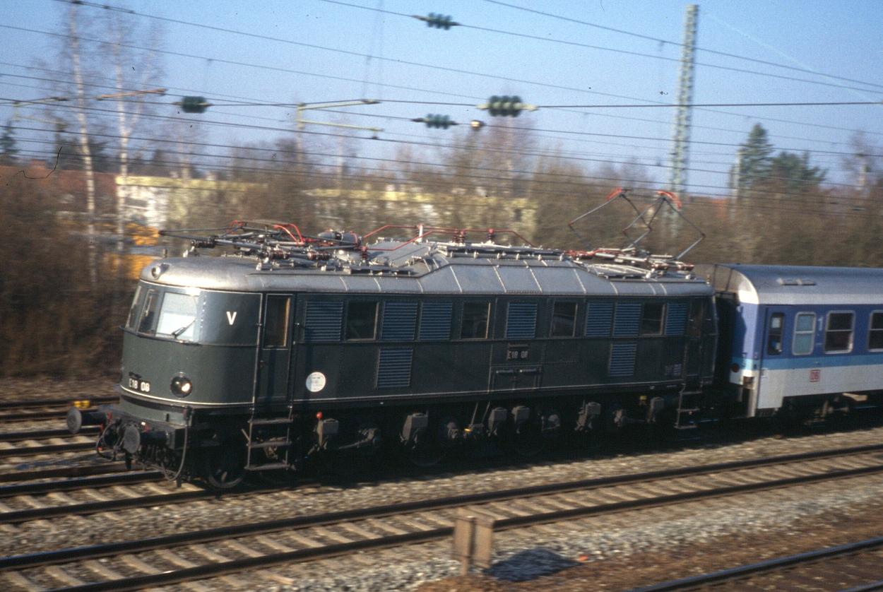 E18 08 bei Neulustheim